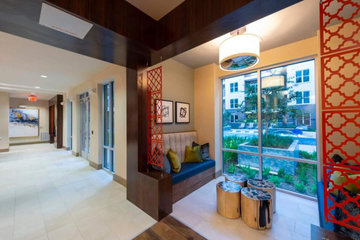 Downtown Apt Free Parking - Pool - Gym - Fully Kitchen Х'юстон Екстер'єр фото